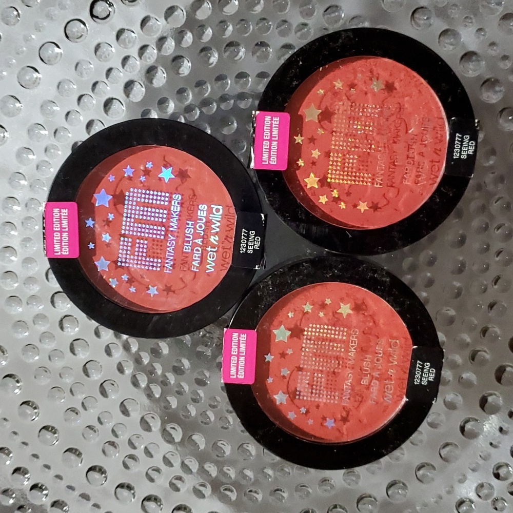 Wet n Wild Limited Edition Blush Fantasy Makers Red Bundle of 3